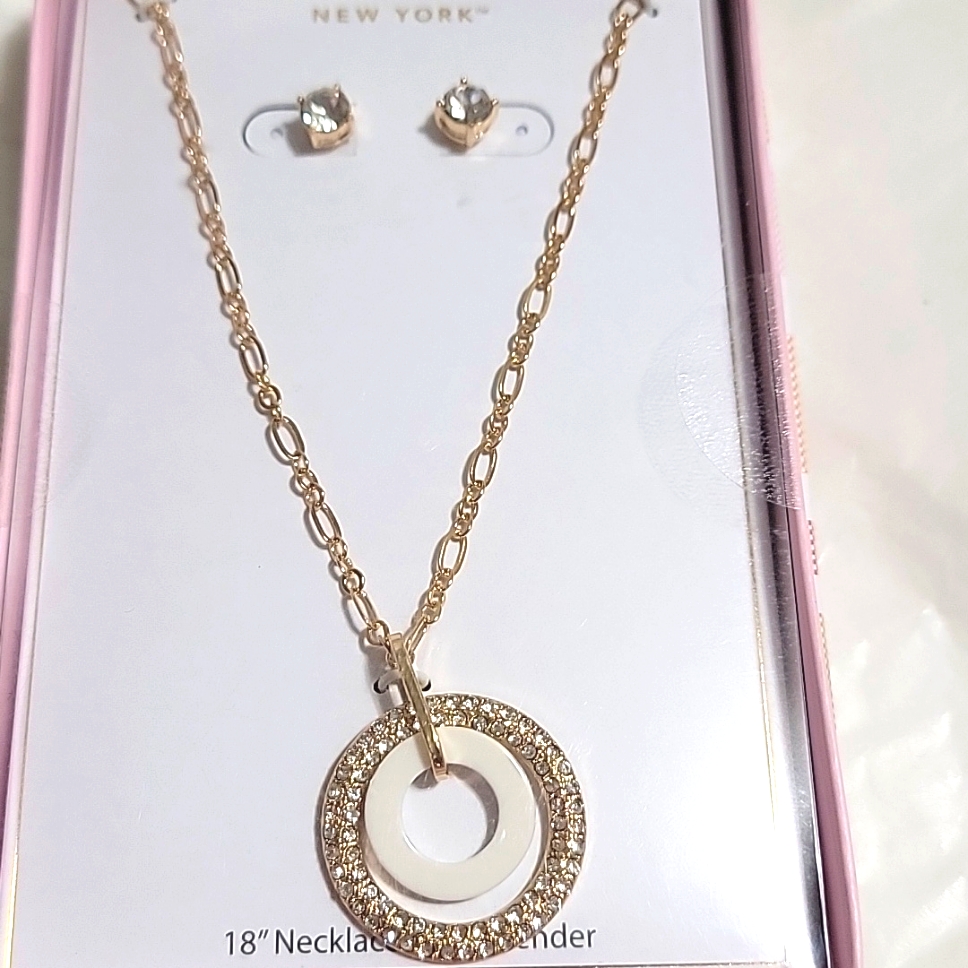 Isaac Mizrahi Gold Necklace And Earring Set 32$